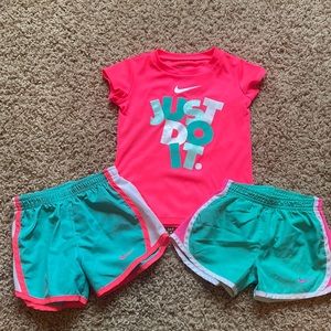 Little girls Nike dri-fit lot size 4